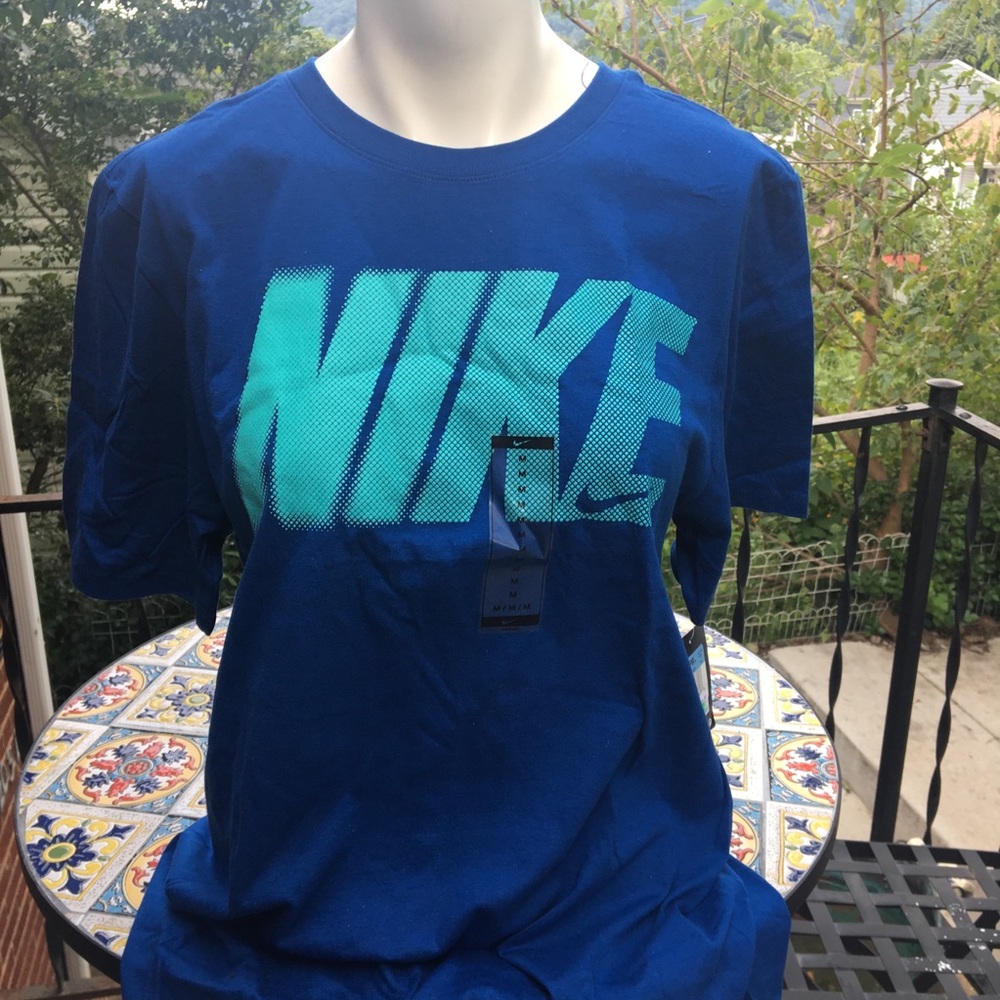Nike Graphic tee